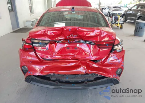 2024 Kia Forte Lxs z USA, uszkodzony, nr VIN 3KPF24AD9RE817419